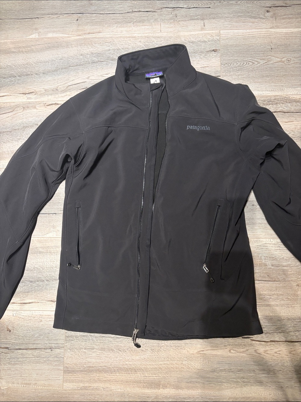 Patagonia Men's Black Lightweight Softshell Jacket